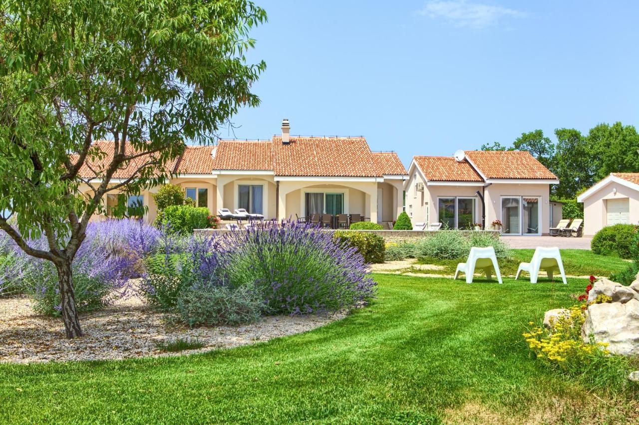 Villa Gardena Vrh  Exterior photo