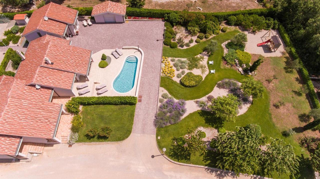 Villa Gardena Vrh  Exterior photo