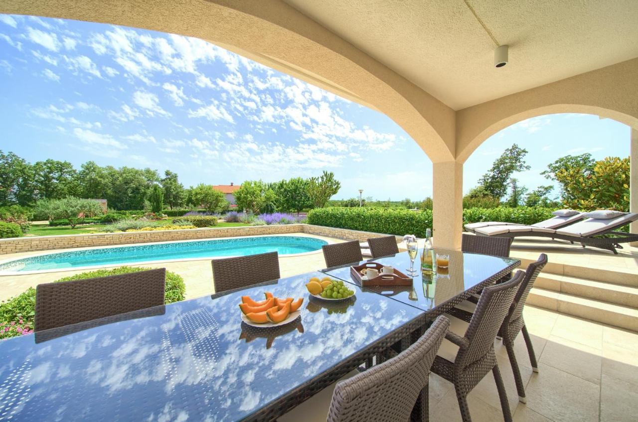 Villa Gardena Vrh  Exterior photo