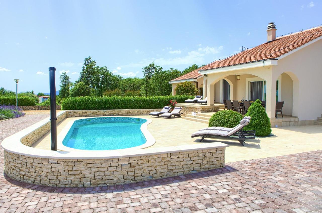 Villa Gardena Vrh  Exterior photo