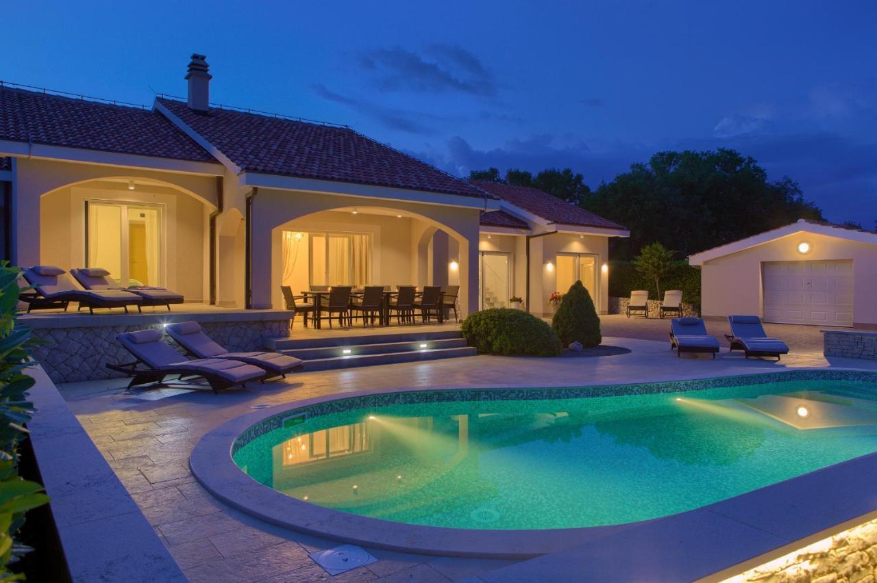 Villa Gardena Vrh  Exterior photo