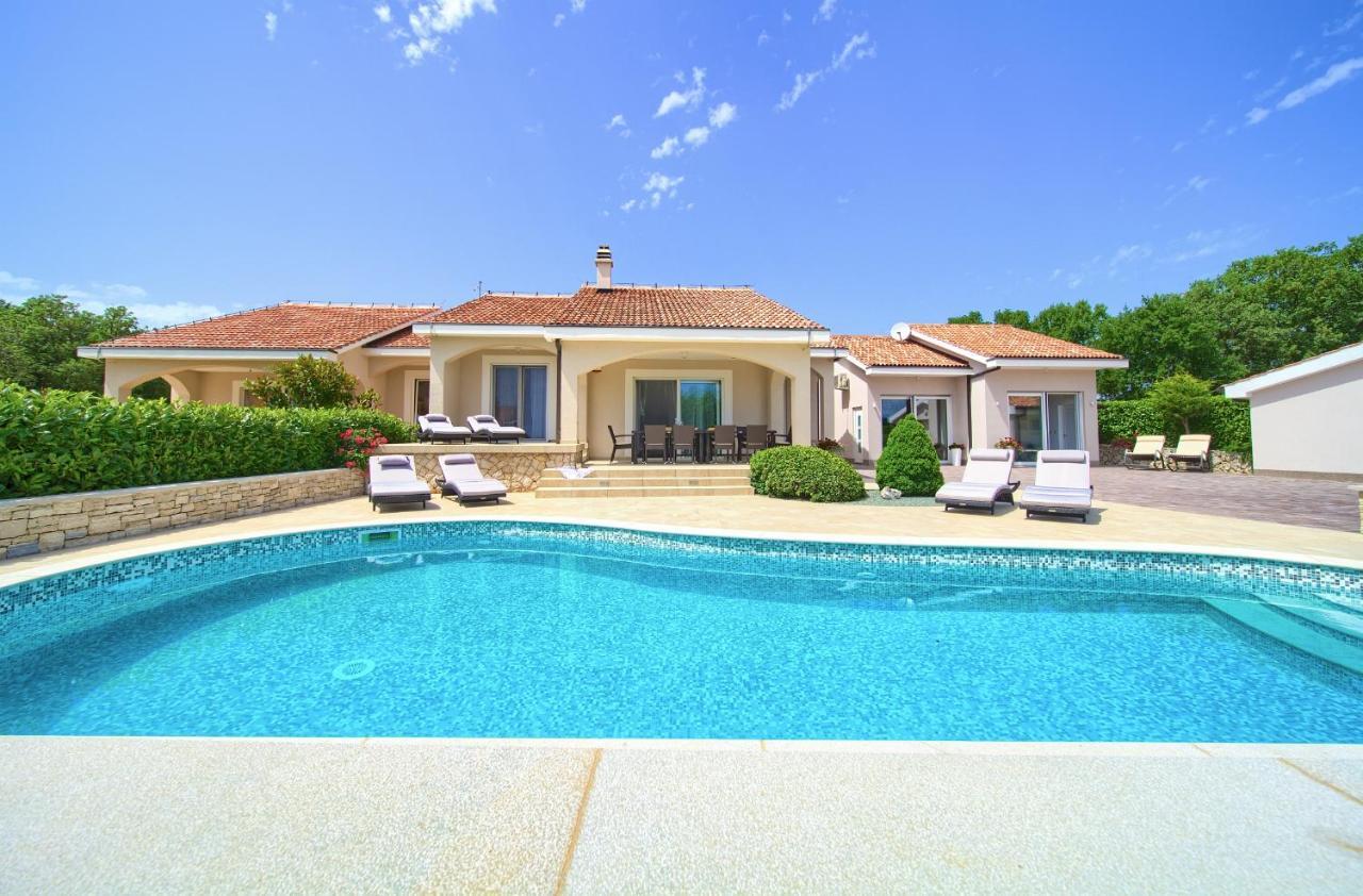 Villa Gardena Vrh  Exterior photo