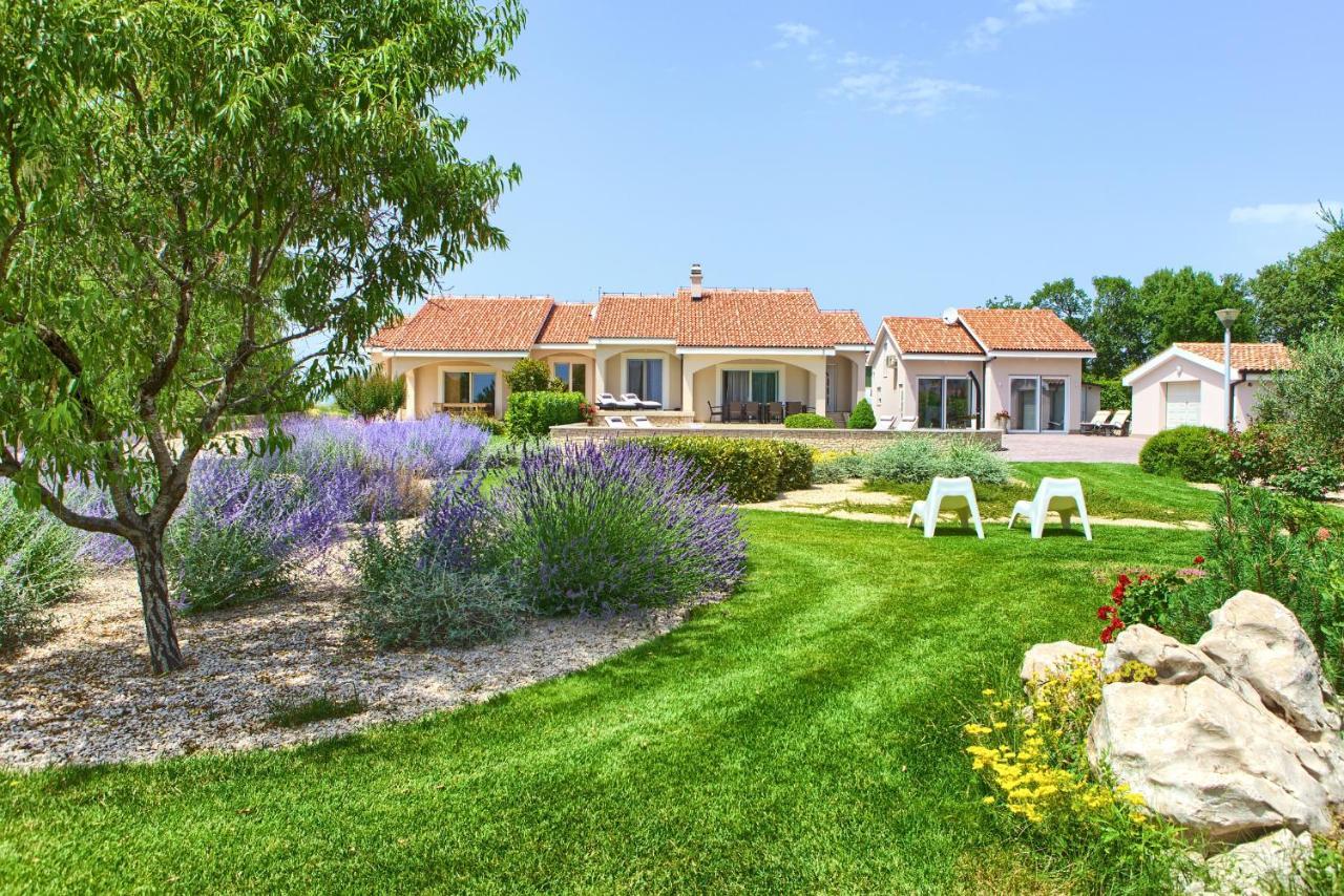 Villa Gardena Vrh  Exterior photo